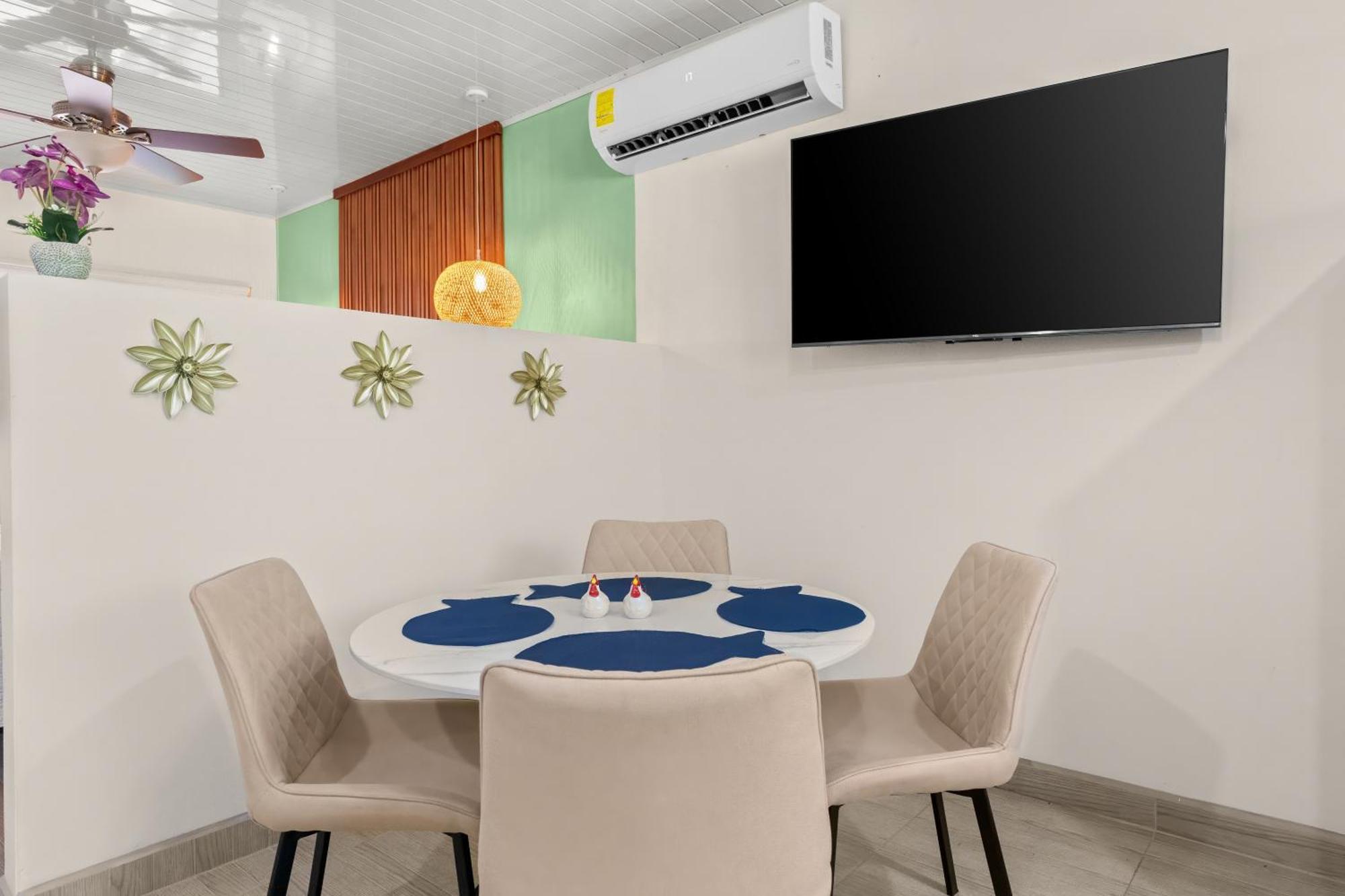 Brisas De La Montana Apartment *
